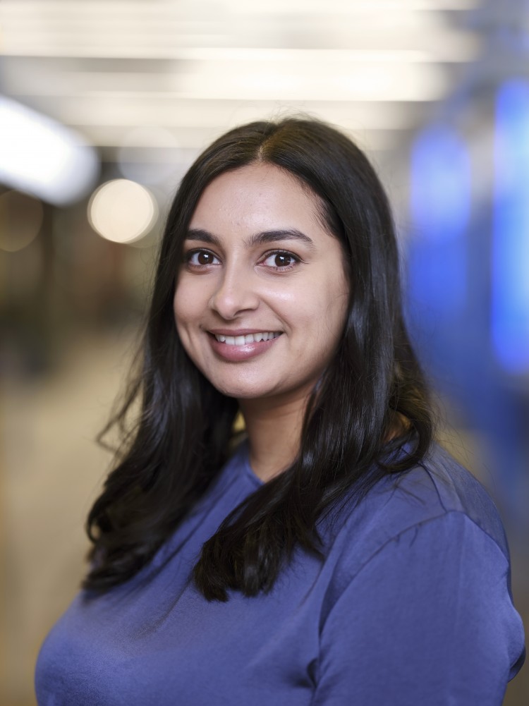 Simran Dale headshot